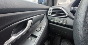 Hyundai i30 III Hatchback 1.6 CRDI 115KM 2019 Hyundai i30 Navi Kamera Led Alufelgi Zarejestrowany 1.6 Diesel 115KM, zdjęcie 15