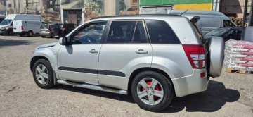 Suzuki Grand Vitara II SUV 1.9 DDiS 129KM 2007 SUZUKI GRAND VITARA II 1.9 DDiS 4x4 Napęd na 4 koła 129 KM, zdjęcie 5