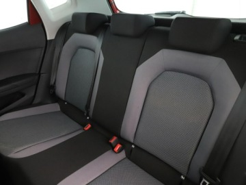Seat Arona Crossover 1.6 TDI 95KM 2018 Seat Arona Climatronic 2-strefowy Czujnik deszczu, zdjęcie 16