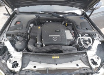 Mercedes Klasa E W213 2018 Mercedes-Benz Klasa E E 300, 4Matic, od ubezpieczalni 2.0 Benzyna 241KM, zdjęcie 14