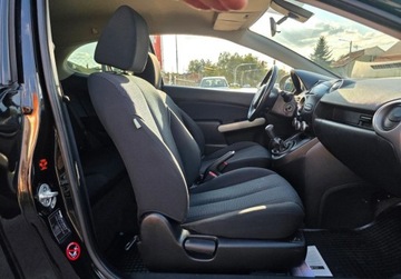 Mazda 2 II Hatchback 5d 1.3 86KM 2010 Mazda 2 1.3Benzynkaniski przebieg prosto z Niemiec 1.3 Benzyna 85KM, zdjęcie 10