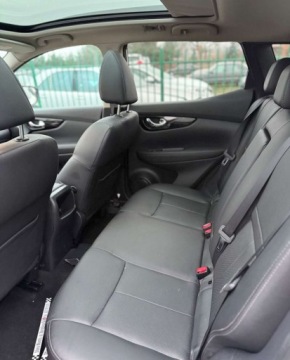 Nissan Qashqai II Crossover 1.2 DIG-T 115KM 2015 Nissan Qashqai Nissan Qashqai 1.2 Benzyna 116KM, zdjęcie 19