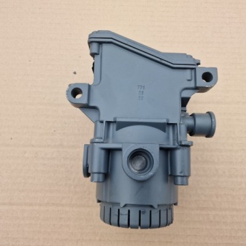 КЛАПАН ТОРМОЗНОЙ SCANIA EBS BOSCH 0486203001 1360991