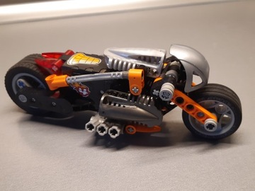 LEGO Racers 8355 H.O.T. Blaster Bike