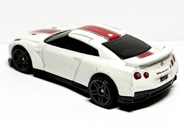 HOT WHEELS-17 2016 NISSAN GT-R (4)