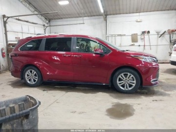 Toyota Sienna III 2023 Toyota Sienna Platinum 2023 2.5l 2.5 Hybryda 189KM, zdjęcie 6