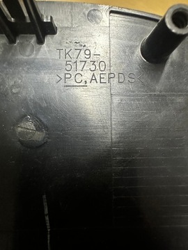 LOGO ZNAK ZNAKY MAZDA POD RADAR CX-5 II TK79-51730