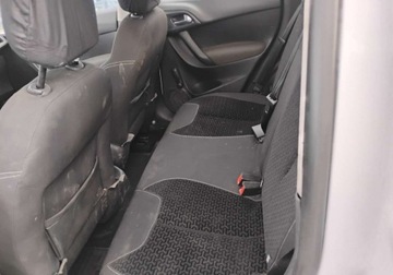 Citroen C3 II Hatchback 1.4 HDI 70KM 2013 Citroen C3 2013r, 1.4 HDI. Uszkodzony tyl. 1.4 Diesel 70KM, zdjęcie 8