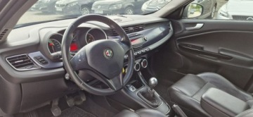 Alfa Romeo Giulietta Nuova II Hatchback 5d 1.6 JTD 16v 105KM 2013 Alfa Romeo Giulietta 1.6 JTDM 16V, zdjęcie 15