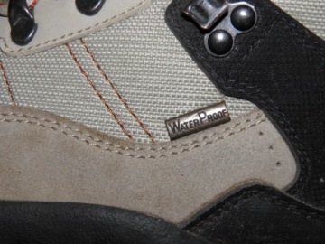 ВОДОНЕПРОНИЦАЕМЫЕ ТРЕККИНГОВЫЕ ОБУВИ NORRONA 40 р.