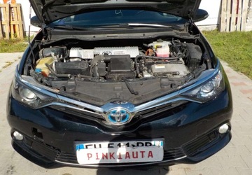 Toyota Auris II 2016 Toyota Auris Okazja 1.8 Hybryda 100KM, zdjęcie 2