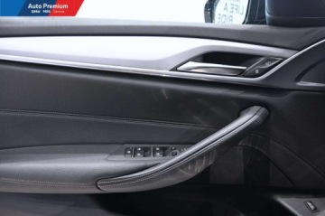 BMW Seria 5 G30-G31 Limuzyna Facelifting 2.0 530i 252KM 2022 BMW Seria 5 530i xDriveAdaptacyjne Reflektory LEDFotele Sportowe 2.0, zdjęcie 11