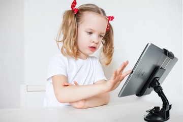 ДЕРЖАТЕЛЬ ПЛАНШЕТА ДЛЯ ОКНА АВТОМОБИЛЯ