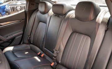 Maserati Ghibli III Sedan 3.0 V6 410KM 2018 Maserati Ghibli Maserati Ghibli 3.0 S 410KM 3.0 Benzyna 410KM, zdjęcie 15