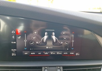 Alfa Romeo Giulia II Sedan Facelifting 2.0 Turbo 280KM 2021 Alfa Romeo Giulia 2.0 280KM 4x4 Q4 Czerwona Skora Kamera Szyberdach ElekrP, zdjęcie 24