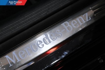 Mercedes Klasa E W213 Limuzyna Facelifting 2.0 E220d 194KM 2022 Mercedes-Benz Klasa E 220dFV23Reflektory LED StatyczneOswietlenie Ambiente, zdjęcie 20