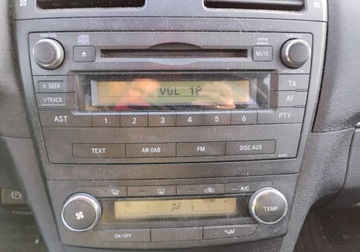 Toyota Avensis III Wagon 2.0 D-4D 126KM 2011 Toyota Avensis I rej 2012r, 2.0 Diesel. Lekko przetarty prawy bok. Jezdzi., zdjęcie 12