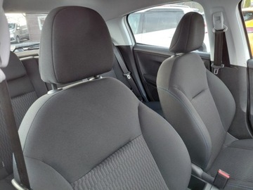 Peugeot 208 I Hatchback 5d Facelifting 1.2 PureTech 82KM 2019 Peugeot 208 Klimatyzacja Kamera Komputer Tempomat 1.2 Benzyna 82KM, zdjęcie 16