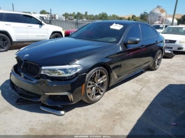 BMW Seria 5 G30-G31 2020 BMW Seria 5 m550i, 2020r., 4x4, 4.4L V8 4.4 Benzyna 523KM, zdjęcie 1