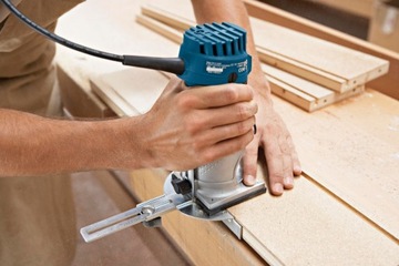 КРОМОЧНО-ФРЕЗЕРНЫЙ СТАНОК 600ВТ GKF 600 BOSCH + АКСЕССУАРЫ