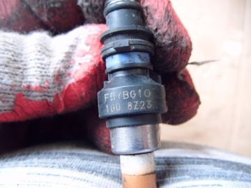 SUBARU IMPREZA III GH 1.5 VSTŘIKOVACÍ TRYSKA PALIVA