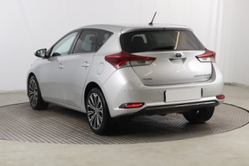 Toyota Auris II Hatchback 5d 1.8 HSD 136KM 2013 Toyota Auris Hybrid, Automat, Skóra, Navi, Klima, zdjęcie 3