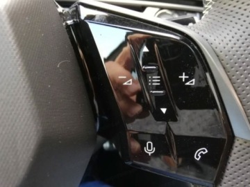 Peugeot 5008 III 2025 Od ręki - GT 1.2 mHEV 145KM / Panoramiczny Dach, Pakiet Bezpieczeństwo, zdjęcie 9