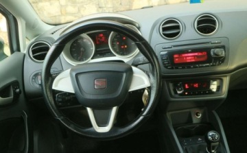 Seat Ibiza IV SportTourer 1.4 MPI 85KM 2010 Seat Ibiza SEAT Ibiza V ST 1,4 16C-Kombi-Tempomat-Elektryczne Szyby,Luster, zdjęcie 9