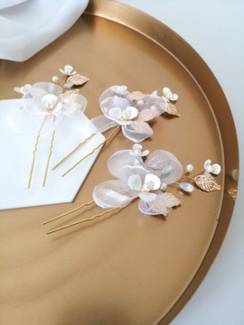 Декоративная булавка в виде цветка