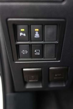 Toyota Hilux VIII Podwójna kabina Facelifting 2.8 D-4D 204KM 2023 Toyota Hilux 2.8 D-4D Double Cab Invincible 4x4 aut 2.8 Diesel 204KM, zdjęcie 14