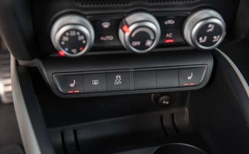 Audi A1 I Hatchback 3d 1.6 TDI 105KM 2011 Audi A1 3-drzwiowe 1.6TDI 105KM Navi Ledy Xenon Alu Pdc Po Serwsie 1.6, zdjęcie 21