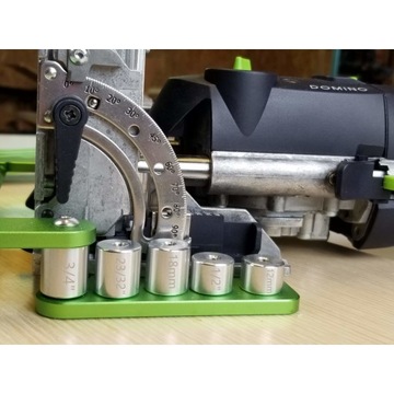 Крепление шаблона для позиции Domino DF-500 DF-700