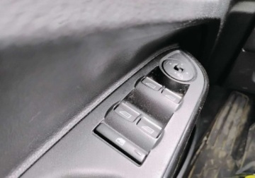 Ford B-MAX 1.5 TDCi 95KM 2016 Ford B-MAX 112016r 1.5TDCI. Panorama. Uszkodzony tyl. Jezdzi. 1.5 Diesel, zdjęcie 11