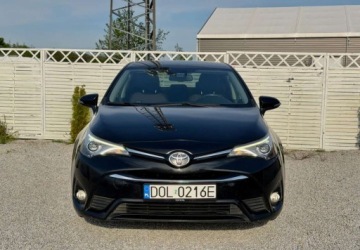 Toyota Avensis III Sedan Facelifting 2015 2.0 D-4D 143KM 2016 Toyota Avensis Toyota Avensis 2.0 D-4D Premium 2.0 Diesel 143KM, zdjęcie 18