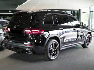 Mercedes GLB SUV Facelifting 2.0 220 190KM 2025 MERCEDES-BENZ GLB 220 4-Matic AMG Line 2.0 (190KM) 2025, zdjęcie 3