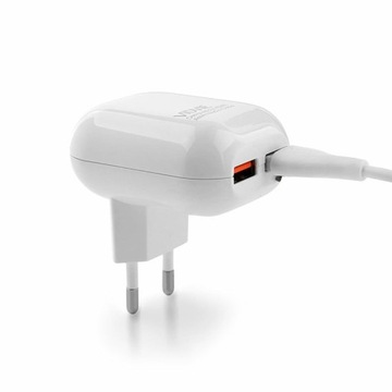 Сетевое зарядное устройство USB-C + 2 порта USB для быстрой зарядки