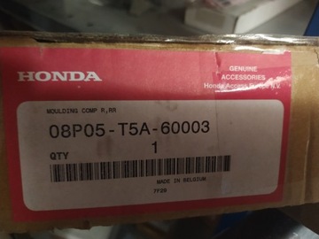 Listwa Prawa tylna Honda Jazz oryginalna 4cześci w tym jedna używana
