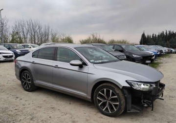 Volkswagen Passat B8 Limousine Facelifting 1.5 TSI EVO 150KM 2021 Volkswagen Passat 2021r, 1.5TSI. AUTOMAT. Uszkodzony lewy przod i tyl. Je