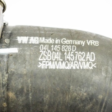 PRAVÝ PŘÍVOD INTERCOOLER VW GOLF VII (5G1, BQ1 BE1 BE2) 04L145828D