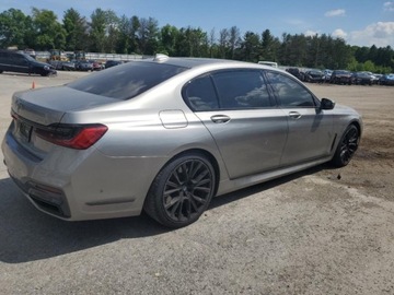 BMW Seria 7 G70 2022 BMW Seria 7 750I Xdrive 4.4 Benzyna 450KM, zdjęcie 1