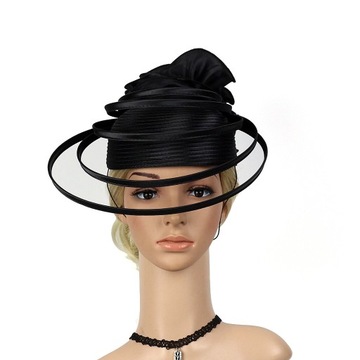 ШЛЯПА FASCINATORS ПОД БОЛЬШОЙ ЭЛЕГАНТНОЙ ШЛЯПОЙ