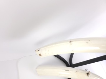 26-дюймовые брызговики Romet Turing Luxus, окрашенные в белый цвет