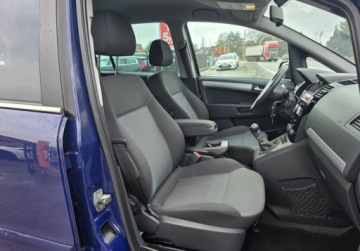 Opel Zafira C 2011 Opel Zafira 1.6Benzynasuper stan 1.6 Benzyna 105KM, zdjęcie 11