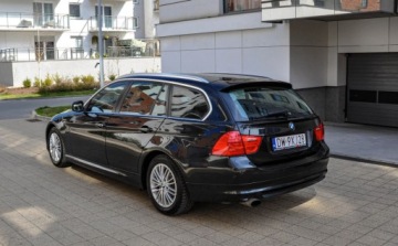 BMW Seria 3 E90-91-92-93 Touring E91 2.0 318i 143KM 2010 BMW Seria 3 Lift 20102011 r. Bezwypadkowy 2.0 Benzyna 143KM, zdjęcie 2