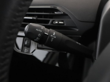 Citroen C4 Picasso II Picasso 1.2 PureTech 130KM 2016 Citroen C4 Picasso Historia serwisowa Klimatyzacja, zdjęcie 28