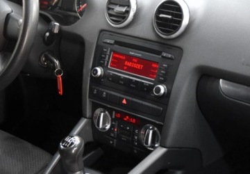 Audi A2 2010 Audi A3 3-drzwiowe Zarejestrowany 1.4 Benzyna 125KM, zdjęcie 8