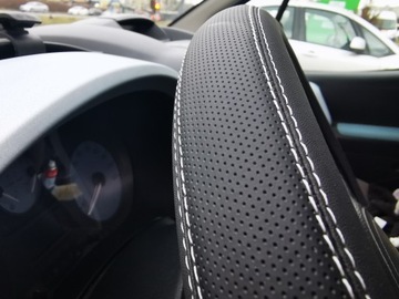 Pokrowiec na kierownice SUZUKI SX4 SWIFT VITARA BALENO nakładka czarny mat