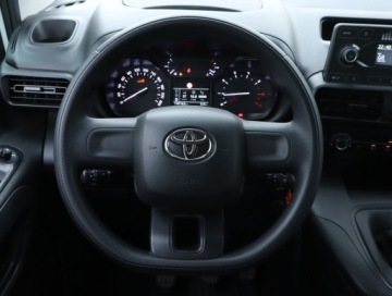 Toyota Proace City Furgon Standard 1.5 D-4D 102KM 2021 Toyota ProAce City Verso 1.5 D-4D, Salon Polska, zdjęcie 16