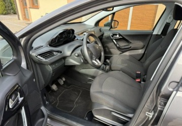 Peugeot 208 I Hatchback 5d Facelifting 1.2 PureTech 82KM 2018 Peugeot 208 1,2 83KM Klimatyzacja Serwis 1.2 Benzyna 83KM, zdjęcie 20