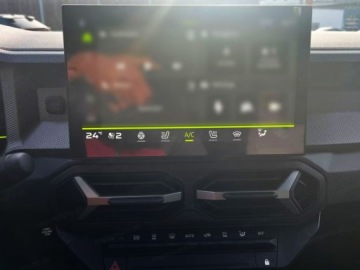 Dacia Duster III 2026 Journey 1.2 TCe Hybrid-G LPG 4x4 150KM / Pakiet parking, zdjęcie 7